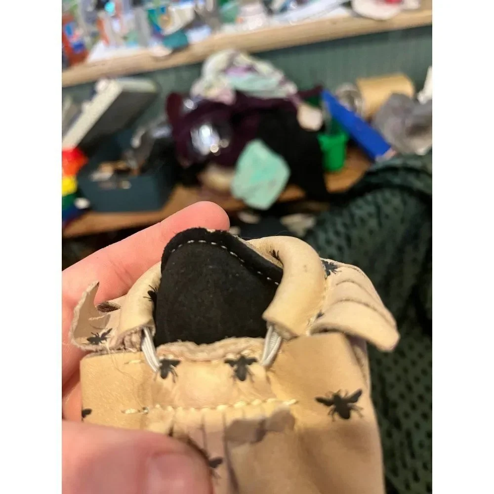 Freshly Picked Moccasins tan and black bees baby size 3 shoes